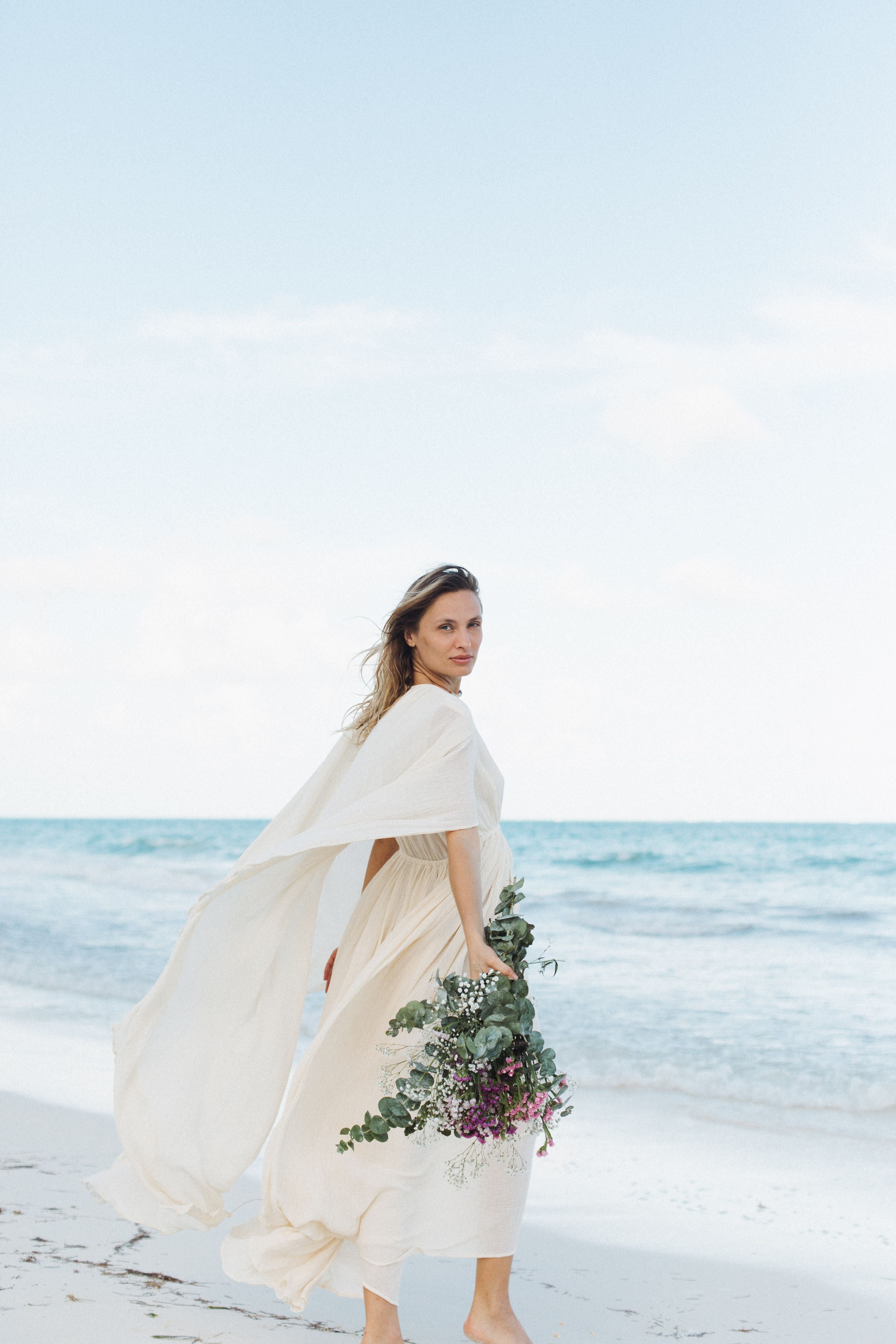 【韓国Attends アテンズ】Attends  dress (White) Astra Dress White Embellished Jacquard | Over The Moon